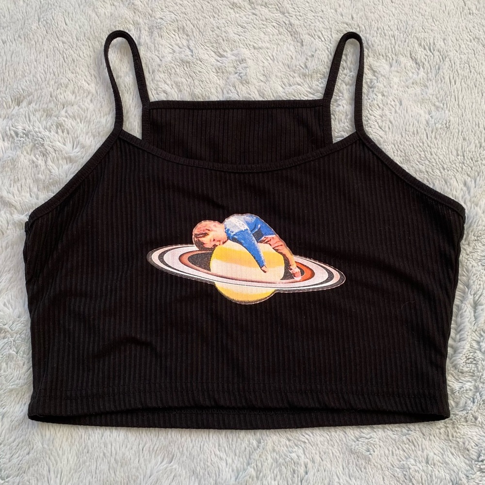 Black Graphic Cropped Tank Top